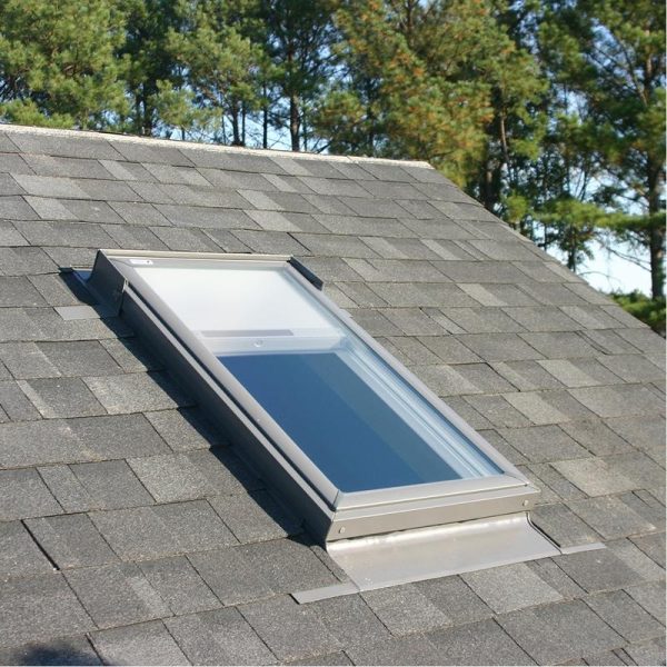 Velux FS M06 Fixed Deck Mount Skylight with Solar Room Darkening Shade White - Image 2