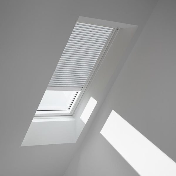 Velux VSS C01 Solar Venting Deck Mount Skylight with Solar Room Darkening Shade White - Image 10