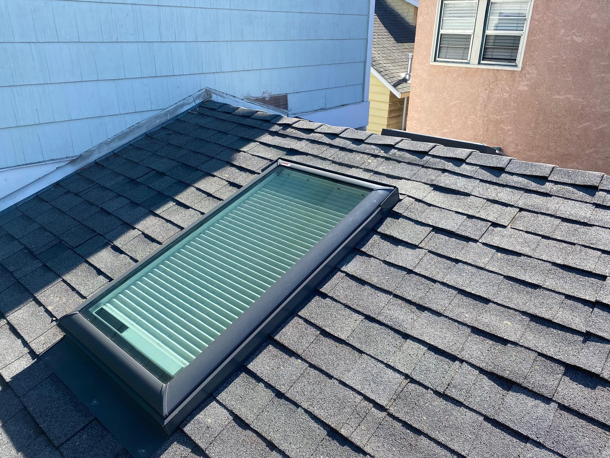 VELUX FCM 1430 Fixed Curb Mount Skylight - Image 9